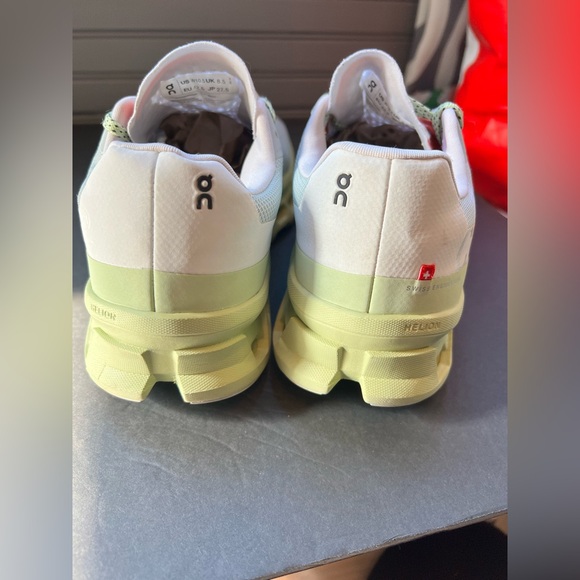 On Cloudmonster Women's Size 10.5 Athletic Running Shoes Green/White - Picture 4 of 10